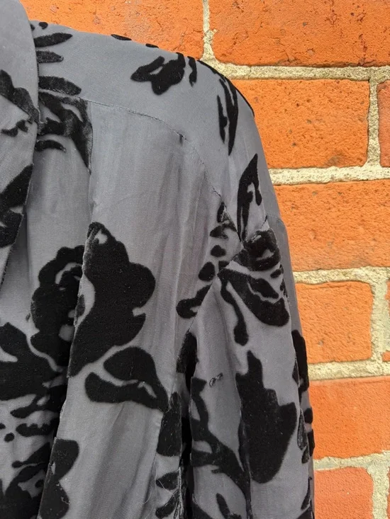 Dana Buchman Gray and Black Velvet Burnout Belted Blazer vintage - Picture 2 of 8